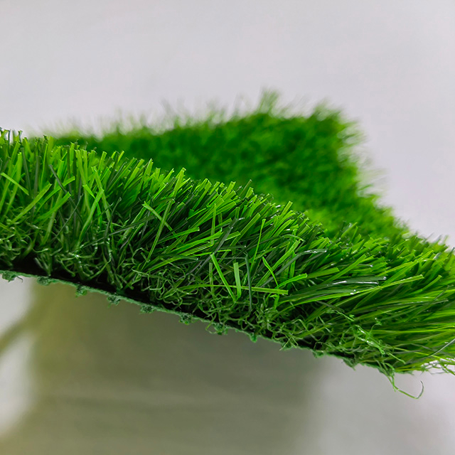 falsk gr&aelig;st&oslash;rv til haven