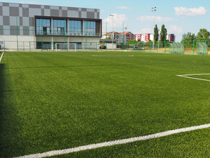 nogometno igrišče s sintetično travo dobavitelj.jpg
