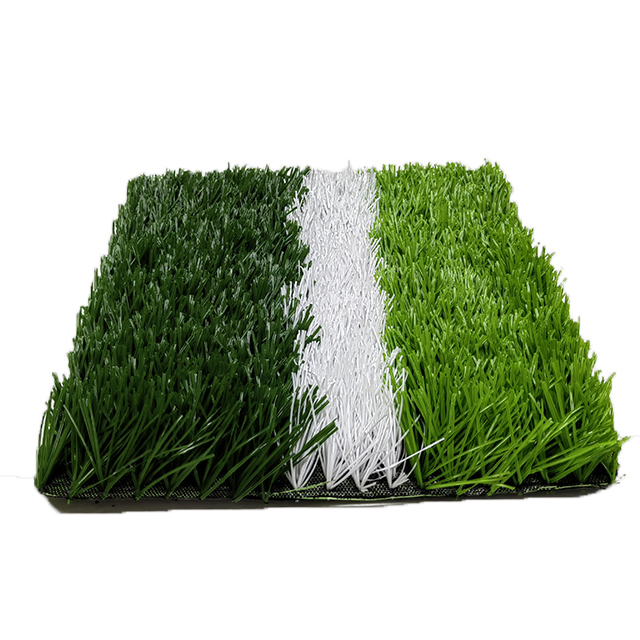 K&uuml;nstliche Fu&szlig;ballfelder