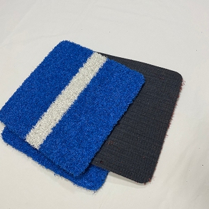 C&eacute;sped artificial deportivo KDK de varios colores de alta calidad presentado con azul y rojo Blcak