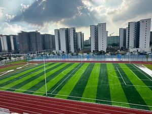 Cancha de c&eacute;sped de f&uacute;tbol XiHY de 55 mm.jpg