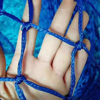 សំណាញ់របាំងទីលានបាល់ទាត់